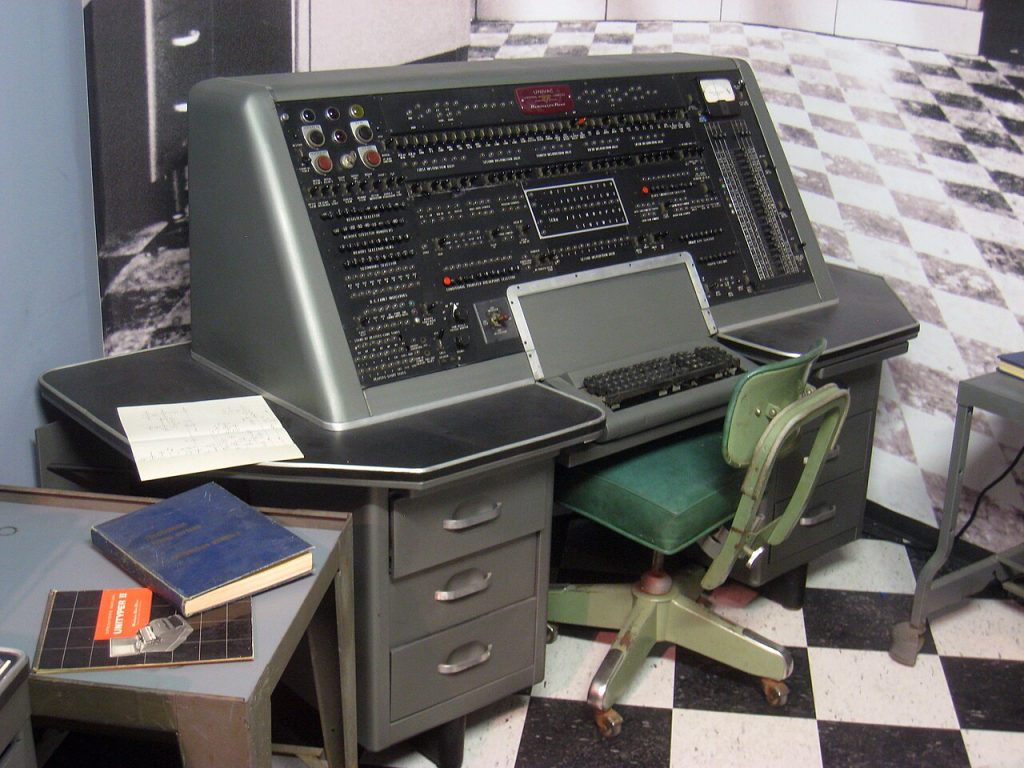প্রথম বাণিজ্যিক কম্পিউটার UNIVAC 1